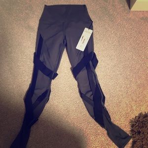 ALO High Waisted Bandage Leggings